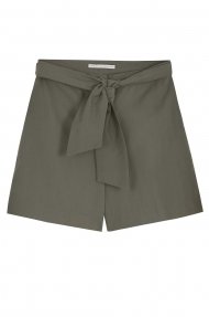 KHAKI SHORTS